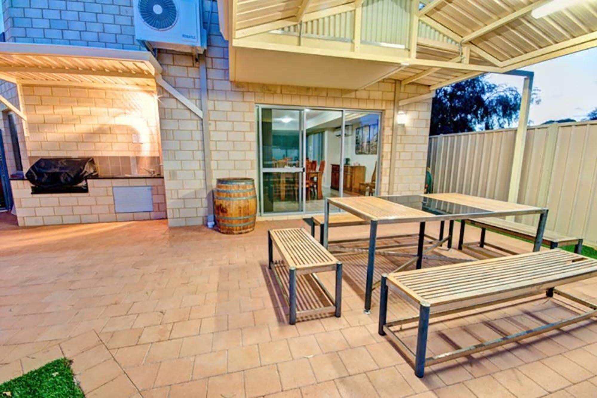 Serenity On The Terrace Aparthotel Mandurah Buitenkant foto