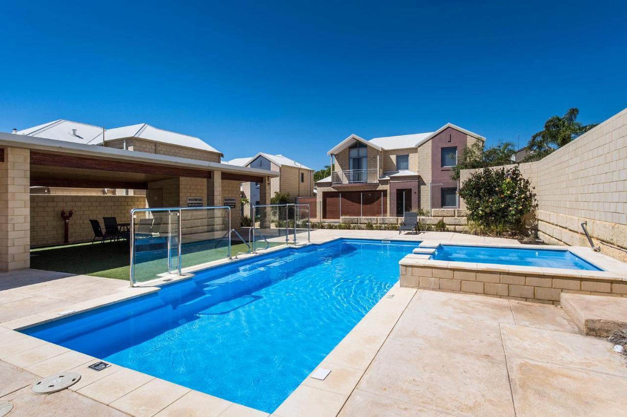 Serenity On The Terrace Aparthotel Mandurah Buitenkant foto